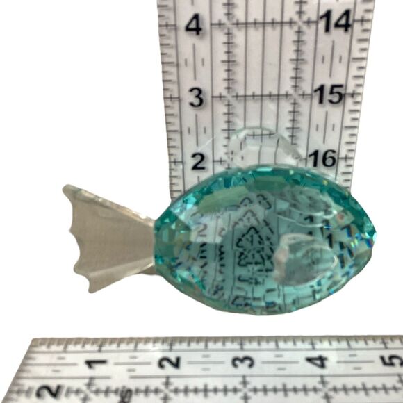 Oleg Cassini Crystal Fish Paperweight Seafoam Green Figurine w/ Box 4" Decor - Picture 3 of 5
